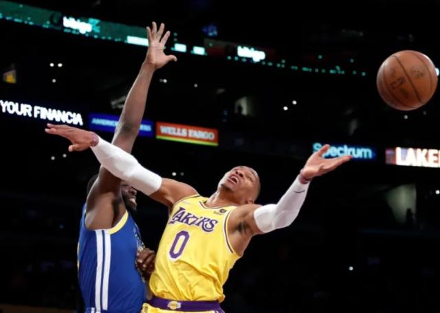 开云-正负值-23全队倒数第一!韦少糟糕首秀拖累全队